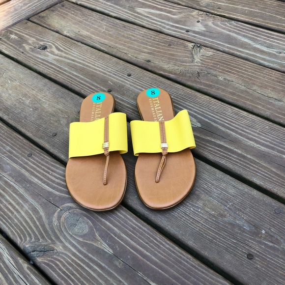 Shoes - NEW Size 8 Women’s Sandal